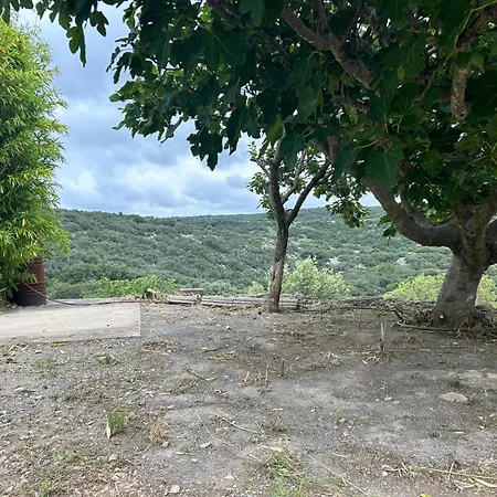 Lagon Et Garrigue Holiday home *